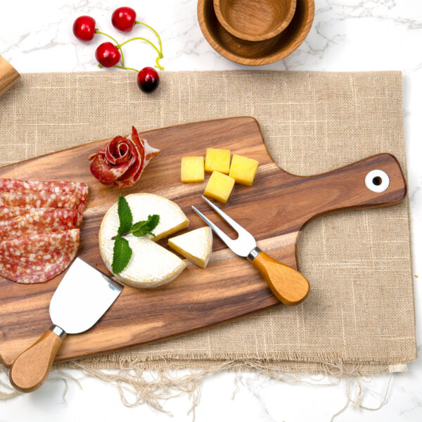 Wood Cutting Board with handle - Image 3